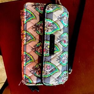 VERA BRADLEY  WRISTLET WALLET Multicolor PATTERN W Phone Pocket